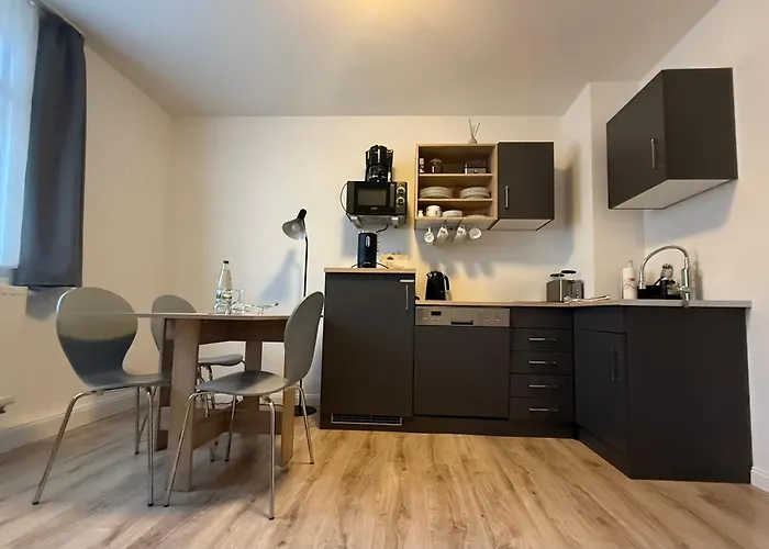 Altstadt בית הארחה